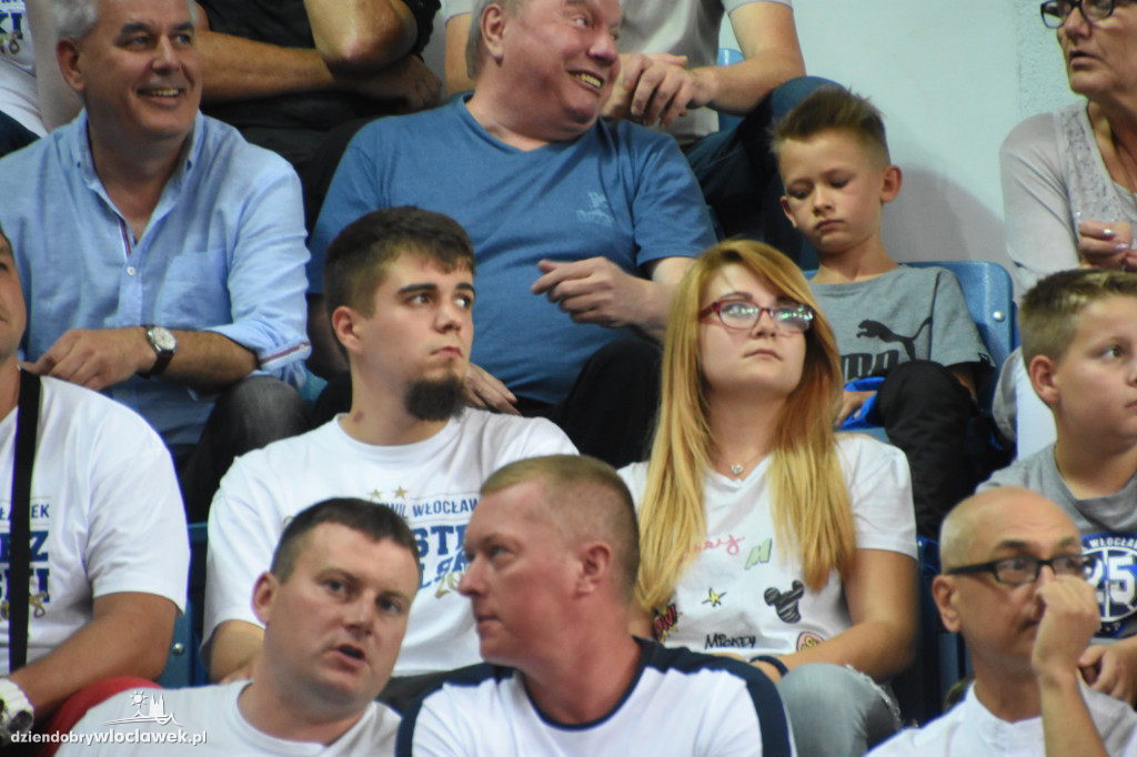 Kibice Anwilu na meczu z Treflem Sopot