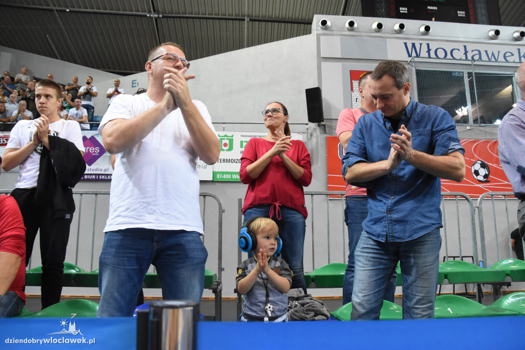 Kibice Anwilu na meczu z Treflem Sopot