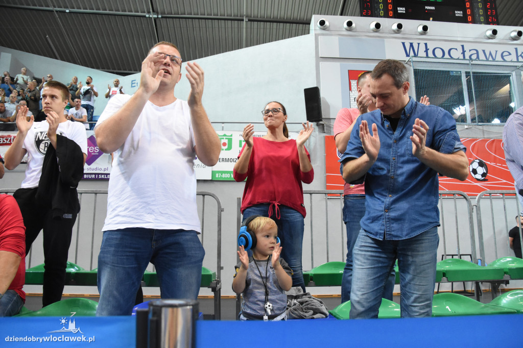 Kibice Anwilu na meczu z Treflem Sopot