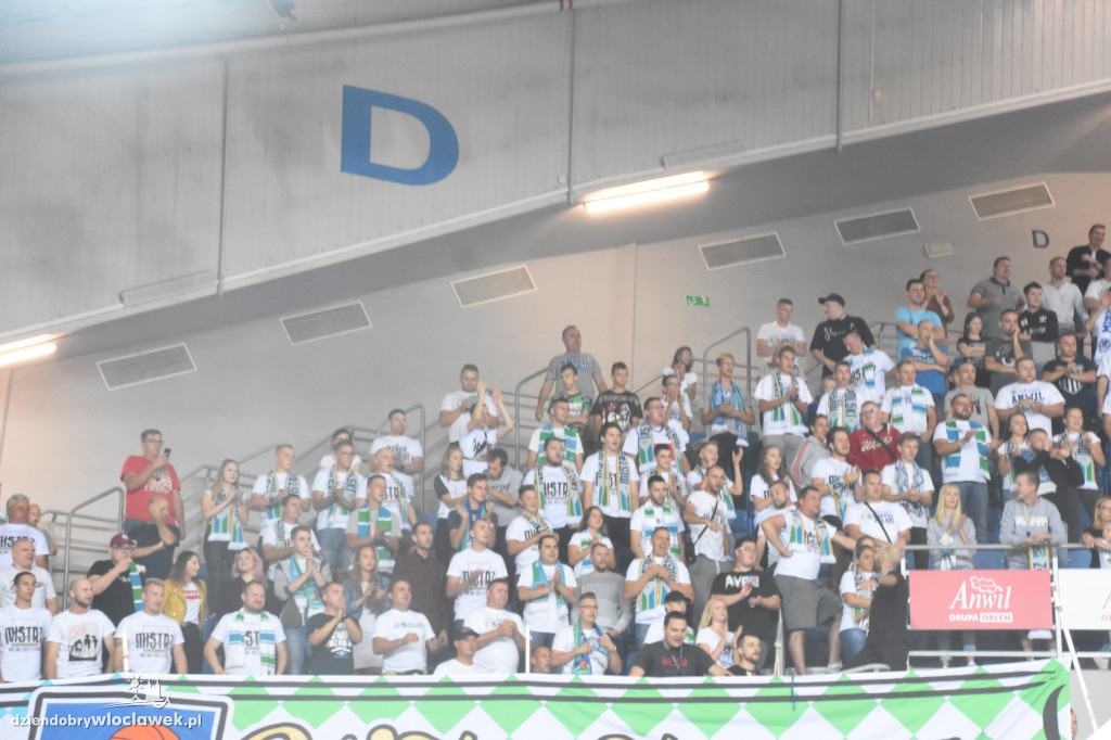 Kibice Anwilu na meczu z Treflem Sopot