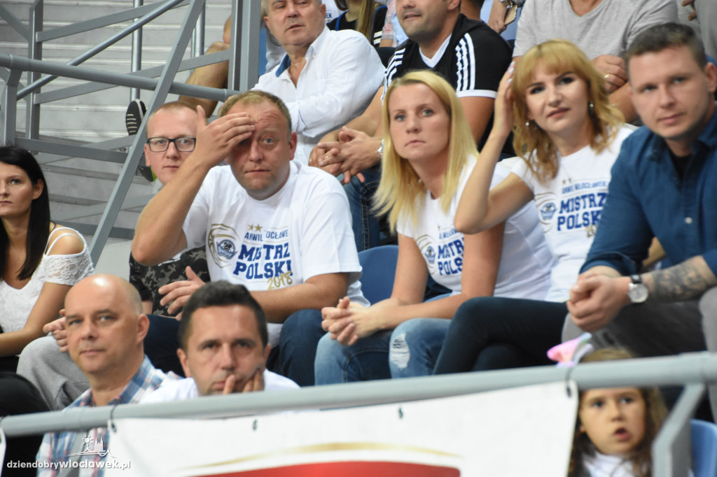 Kibice na finałowym meczu KBC