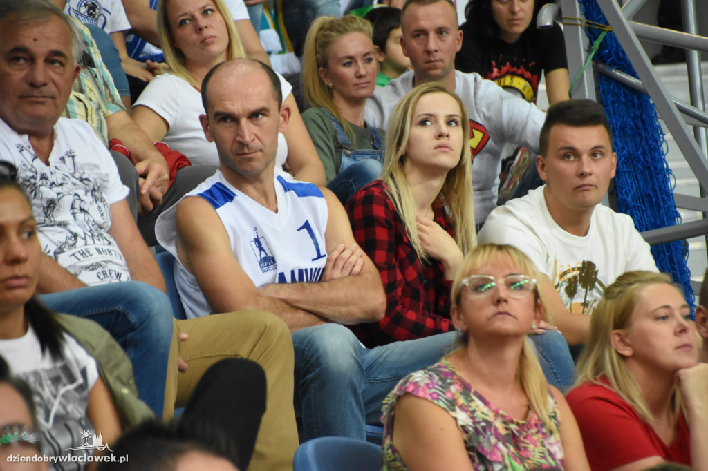Kibice na finałowym meczu KBC