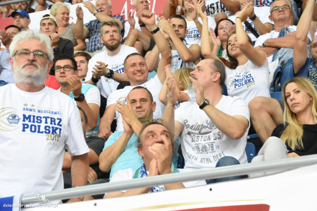 Kibice na finałowym meczu KBC