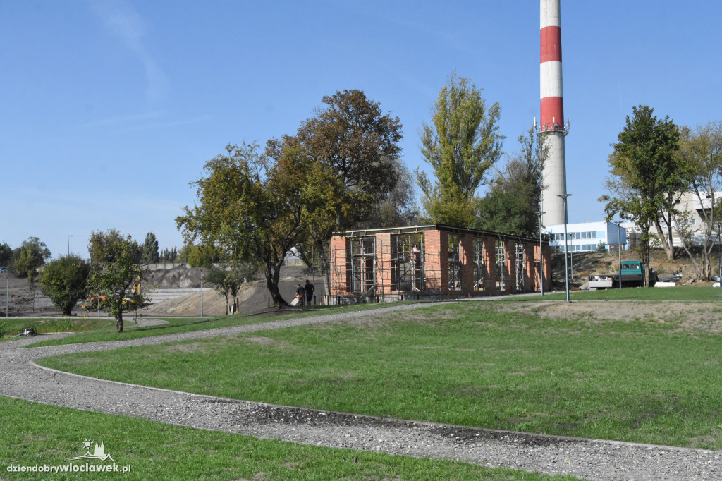 Trwają prace w parku na Słodowie