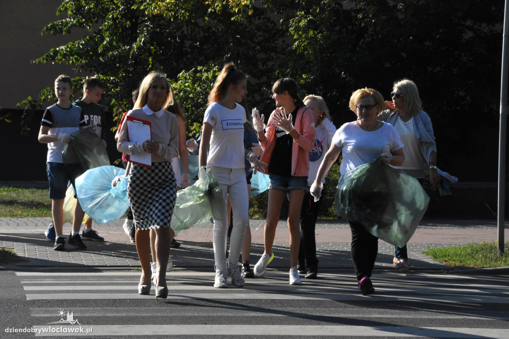 Sprzątanie świata przez SP23