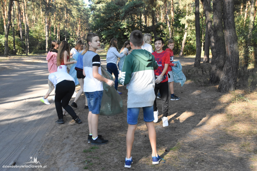 Sprzątanie świata przez SP23