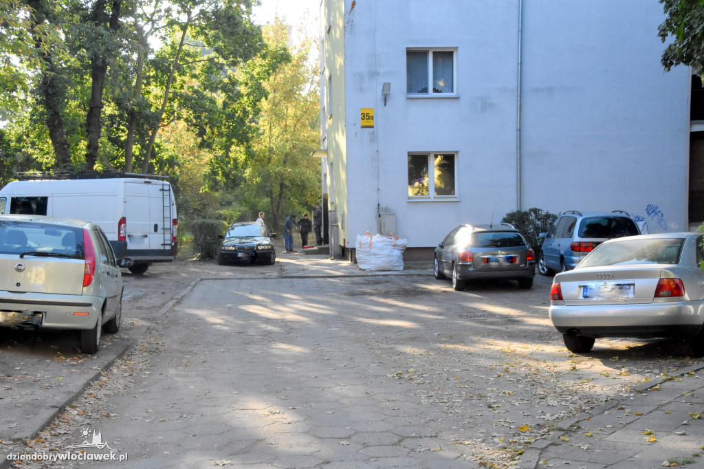 Kto poprzebijał opony w samochodach?