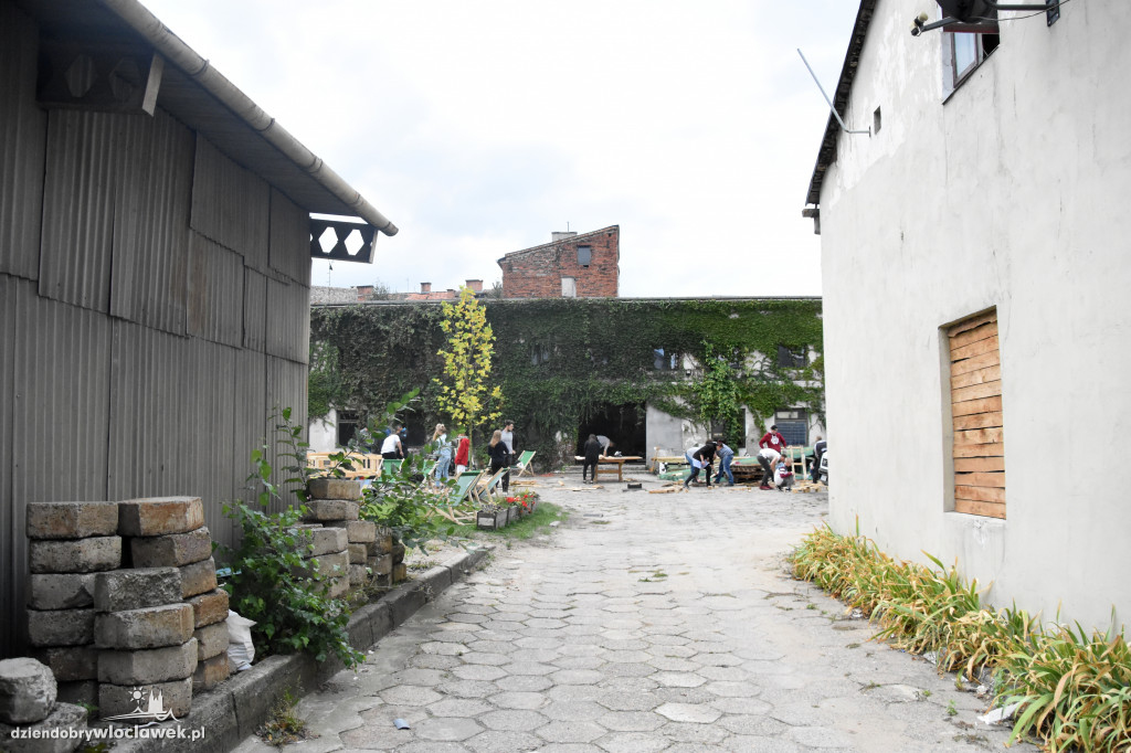 W Gwoździarni zbudowali parklet!