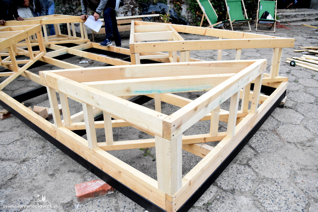 W Gwoździarni zbudowali parklet!