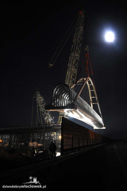 Montaż kładki na autostradzie A1