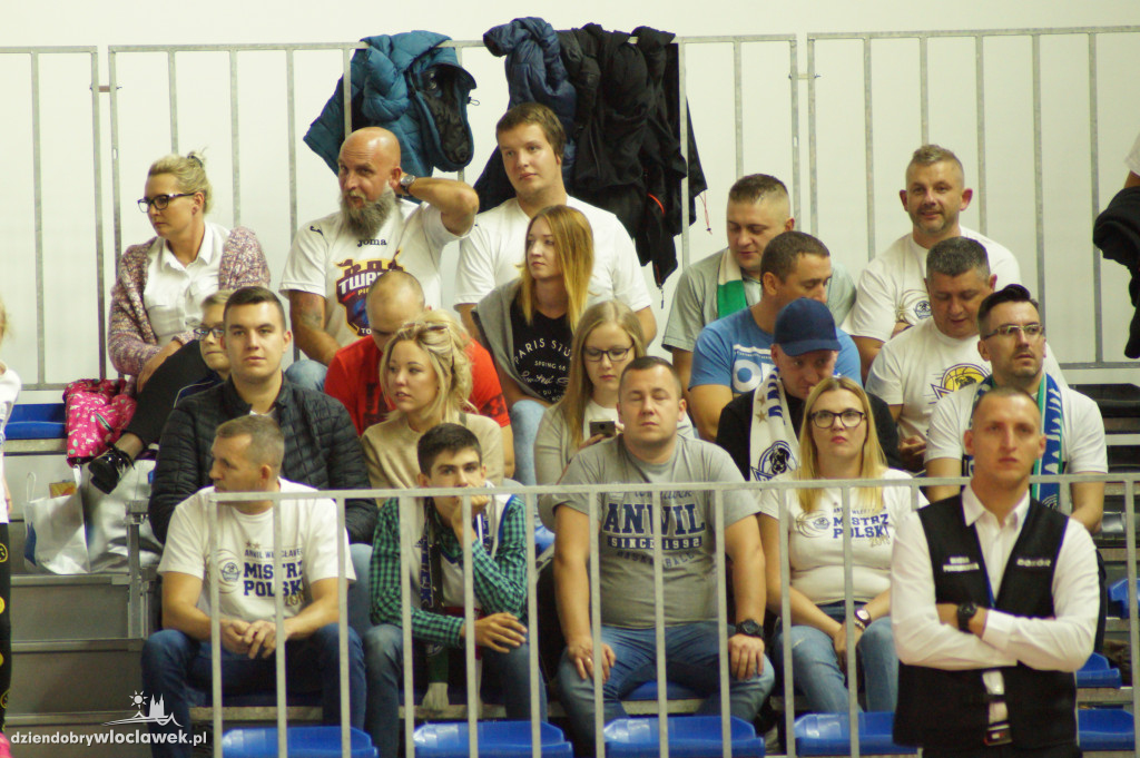 Kibice Anwilu  na meczu o Superpuchar