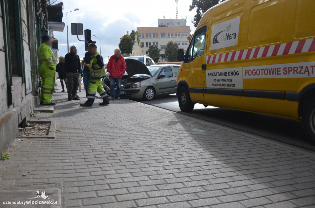 Kolizja trzech aut na ulicy Brzeskiej