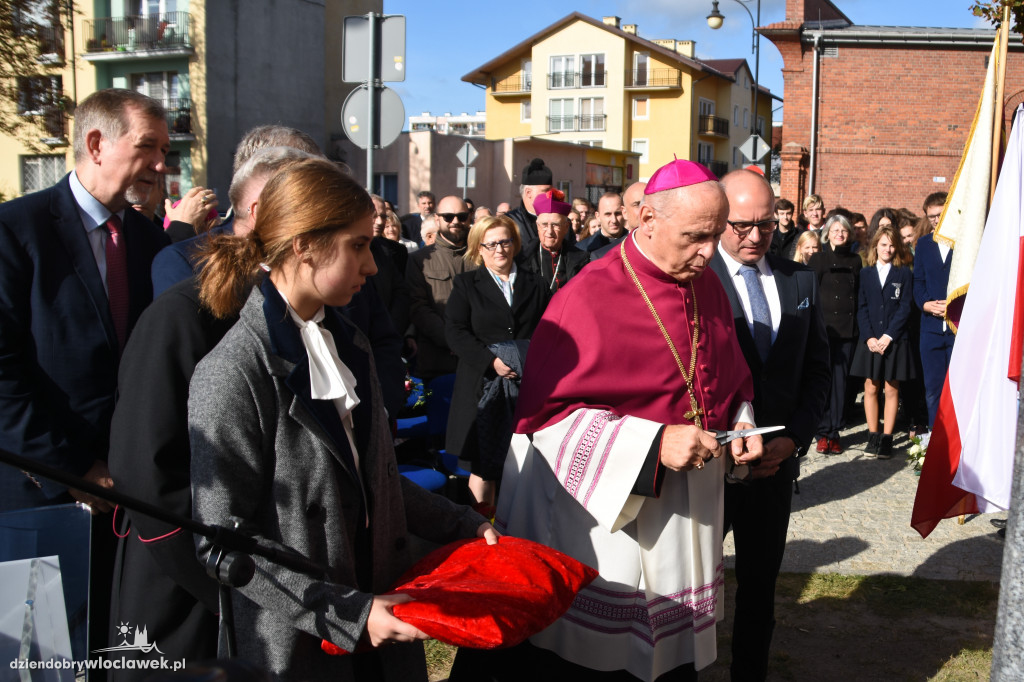 Odsłonięcie pomnika ks. Jana Długosza