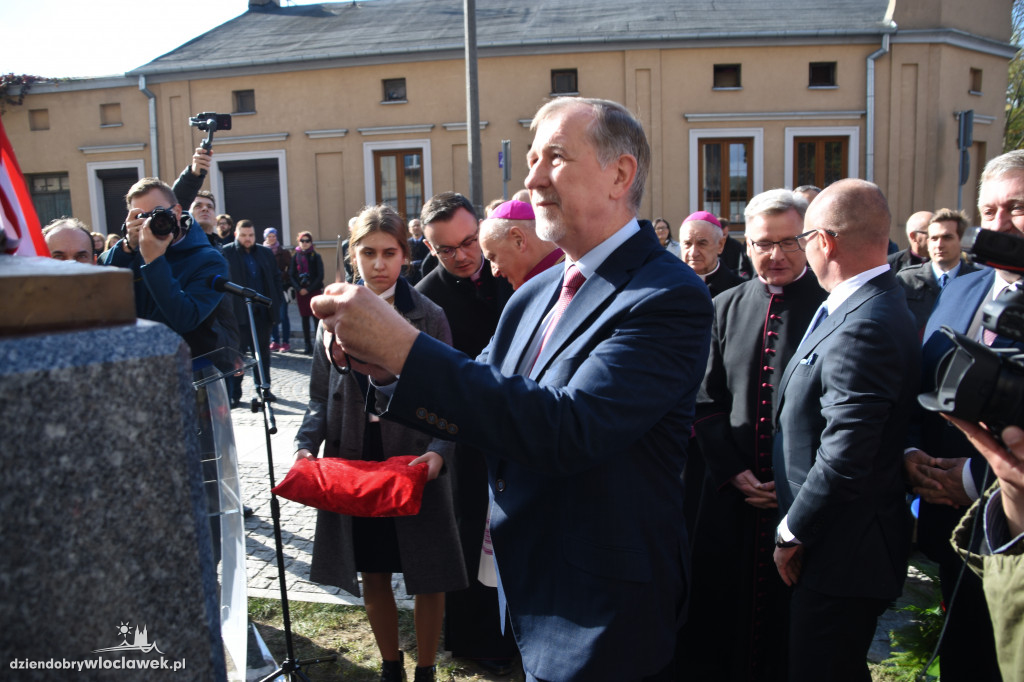 Odsłonięcie pomnika ks. Jana Długosza