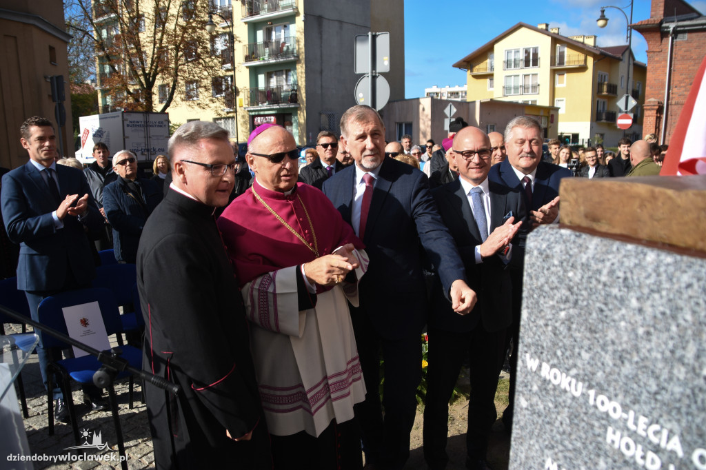 Odsłonięcie pomnika ks. Jana Długosza