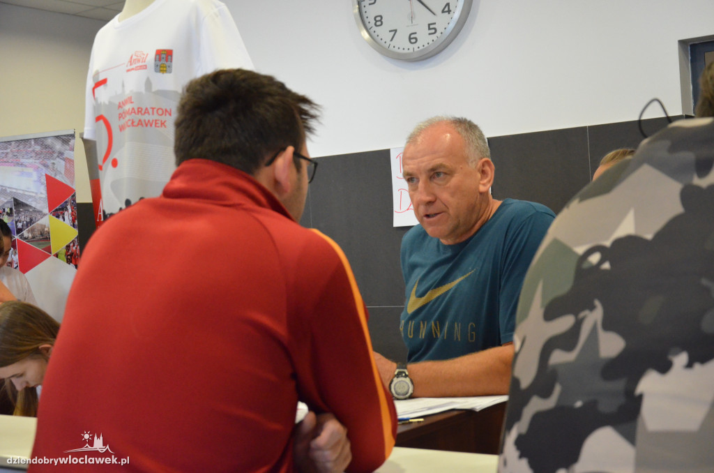 Zawodnicy szykują się do półmaratonu