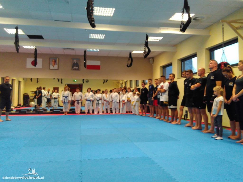 Kandydat wziął udział w treningu karate