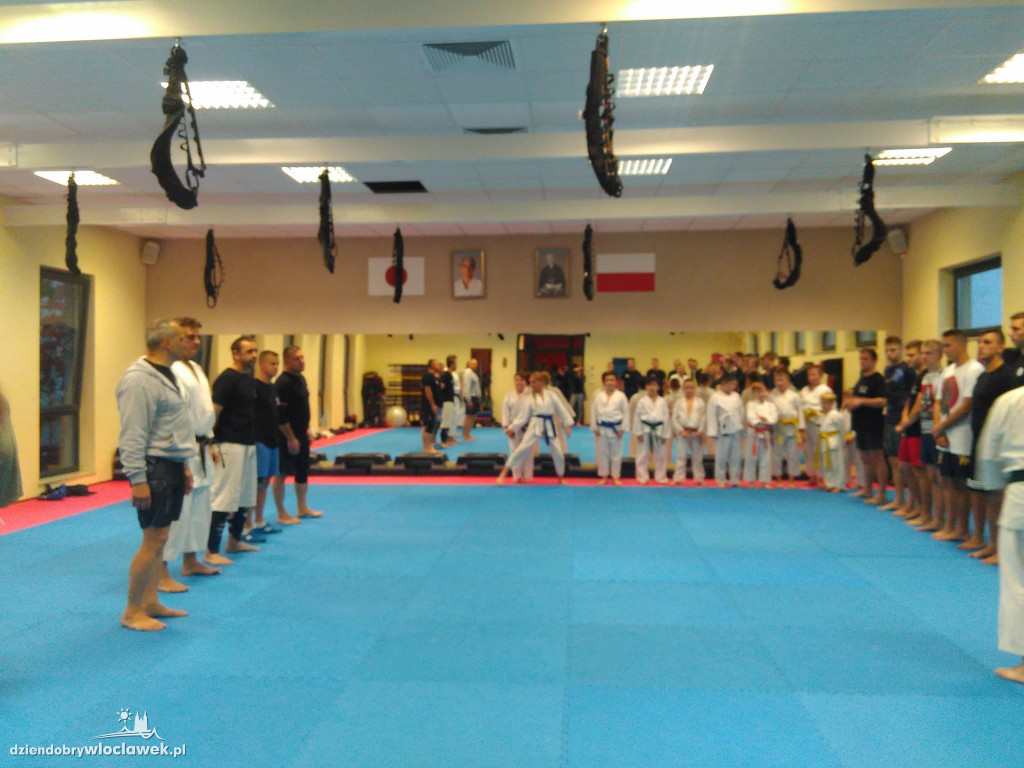 Kandydat wziął udział w treningu karate