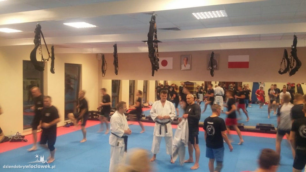 Kandydat wziął udział w treningu karate