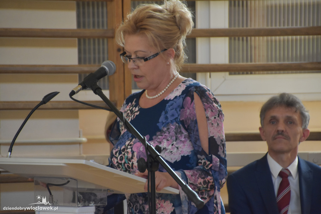 Prezydent nagrodził nauczycieli