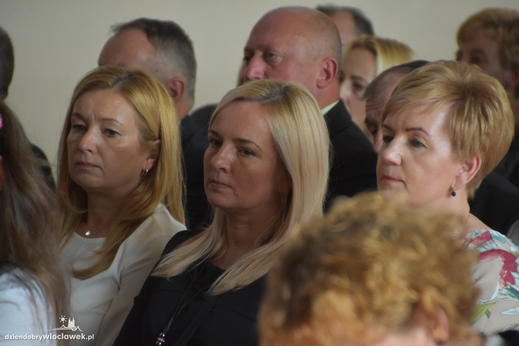 Prezydent nagrodził nauczycieli