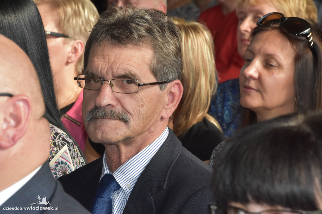 Prezydent nagrodził nauczycieli