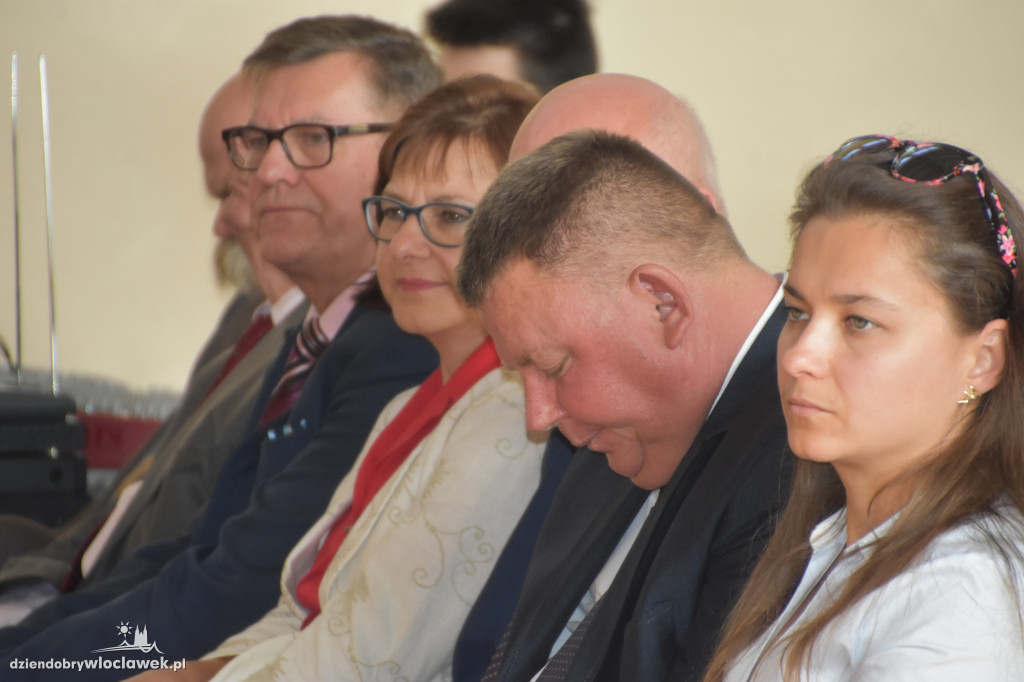 Prezydent nagrodził nauczycieli