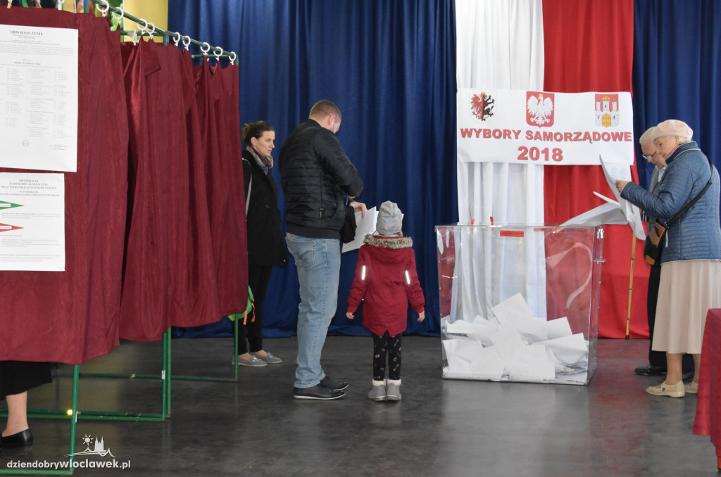 Głosowanie w komisjach na Zazamczu
