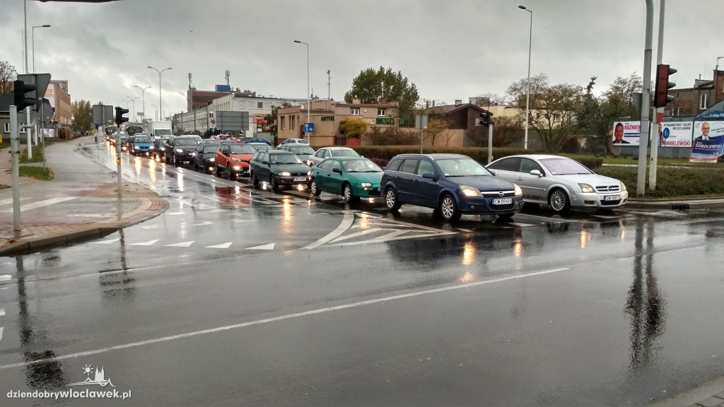 Ogromne korki na wiadukcie z powodu...