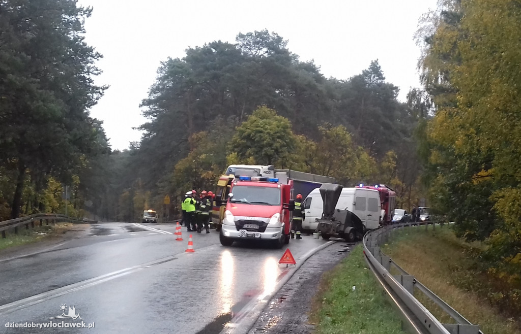 Zderzenie 3 aut na drodze krajowej!