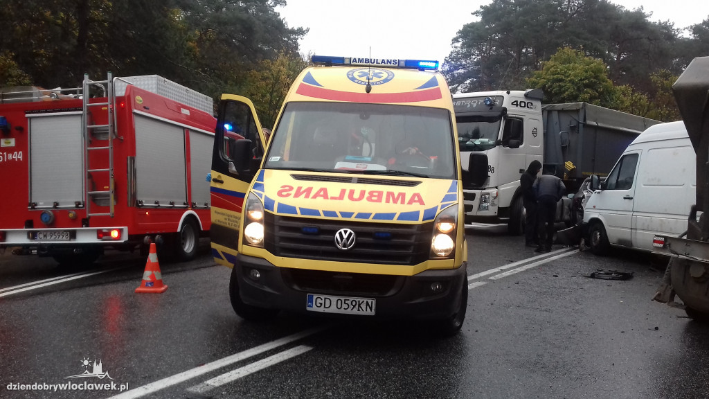 Zderzenie 3 aut na drodze krajowej!