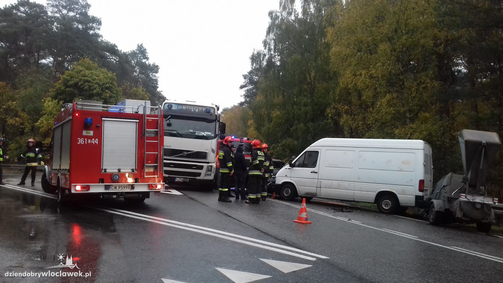 Zderzenie 3 aut na drodze krajowej!