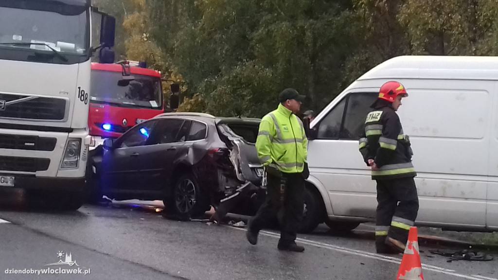 Zderzenie 3 aut na drodze krajowej!