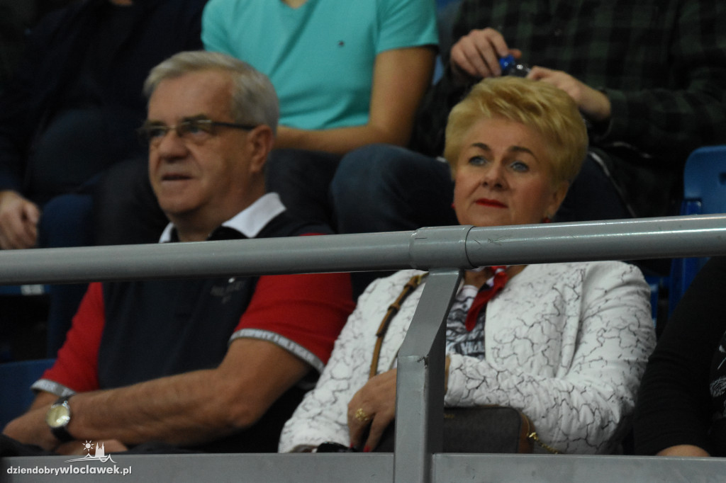 Kibice na meczu z Polskim Cukrem