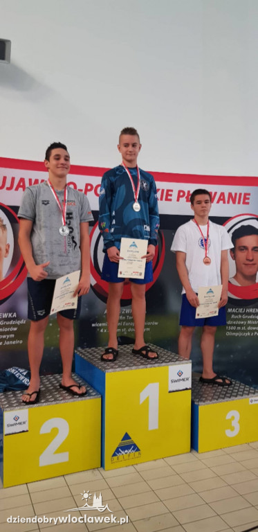 Kolejne medale pływaków Wodnika