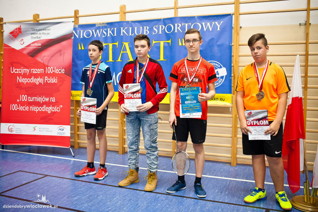 Turniej badmintona w Smólniku
