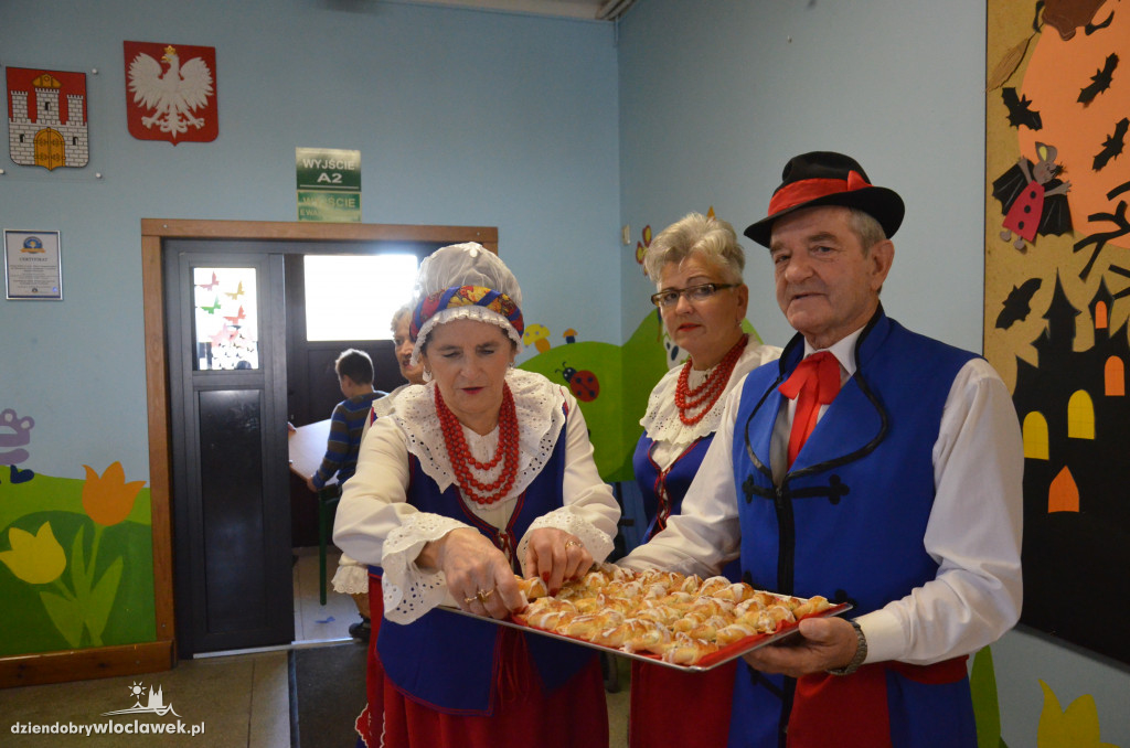 W ZS 3 upiekli rogale `Marcinki`