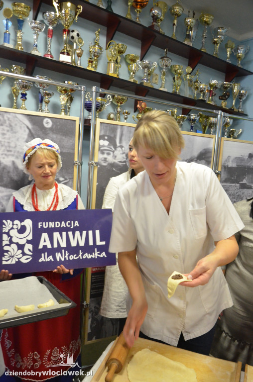 W ZS 3 upiekli rogale `Marcinki`