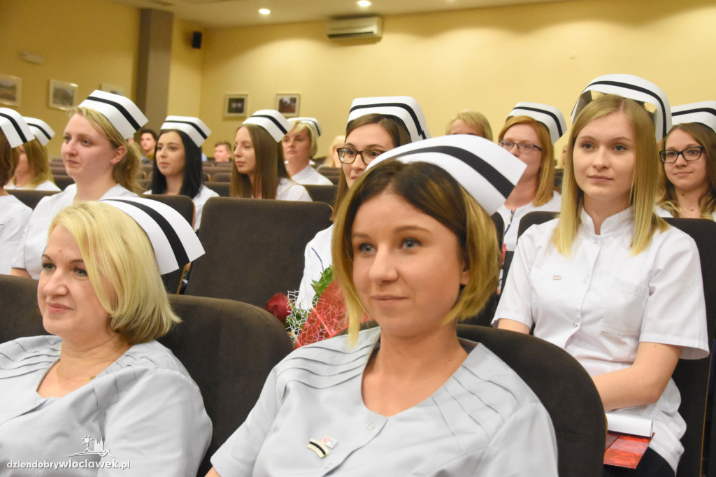 Czepkowanie pielęgniarek w PWSZ