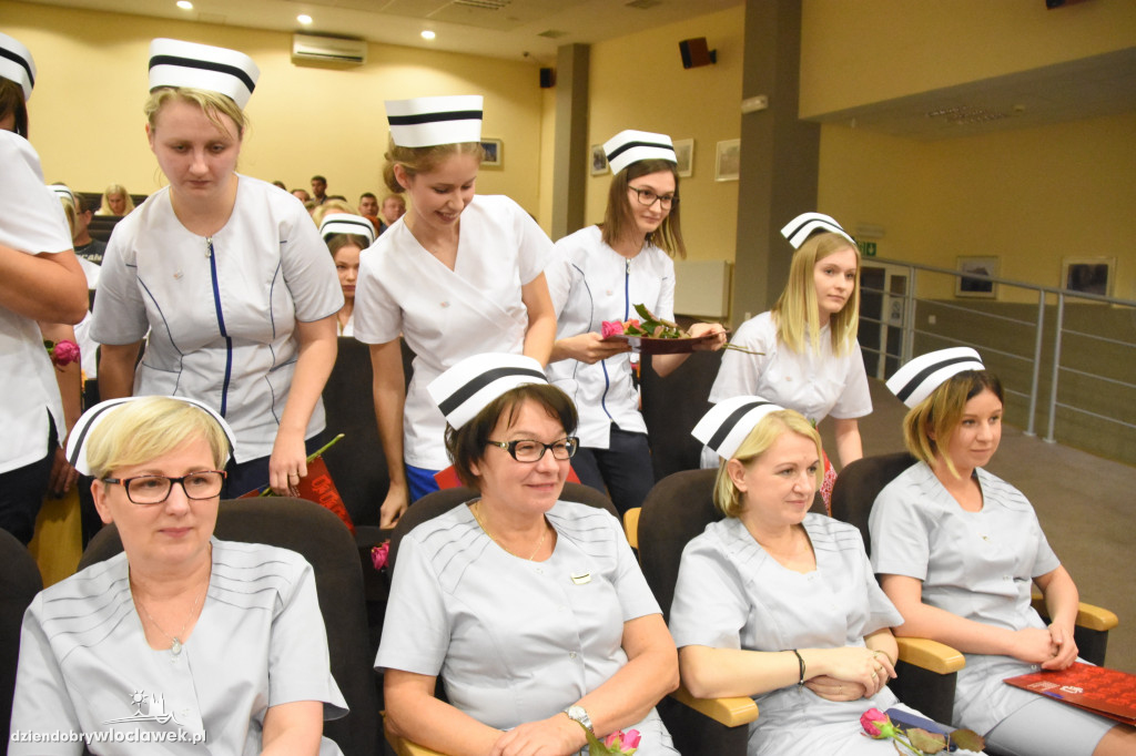 Czepkowanie pielęgniarek w PWSZ