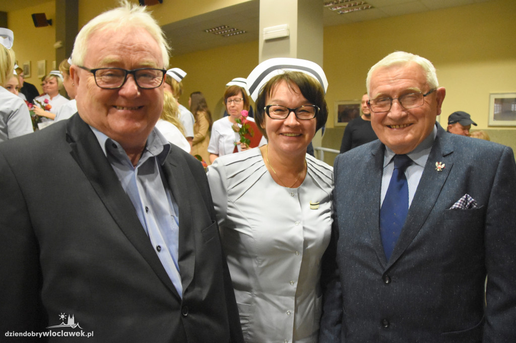 Czepkowanie pielęgniarek w PWSZ