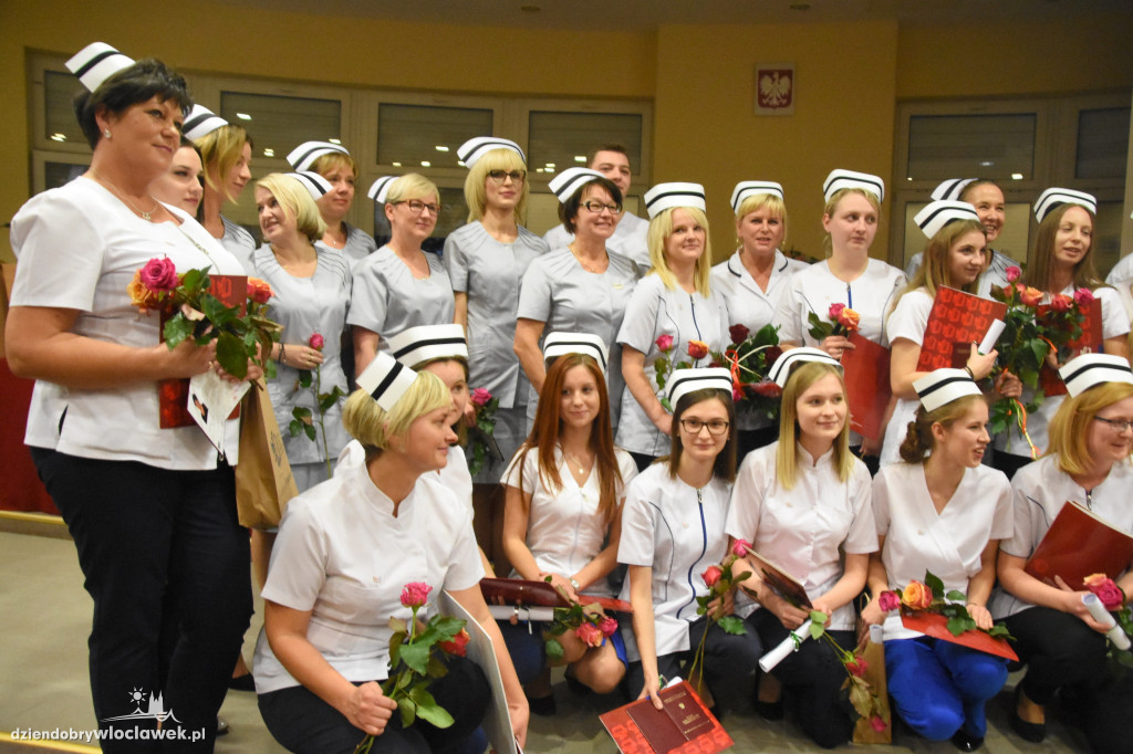 Czepkowanie pielęgniarek w PWSZ