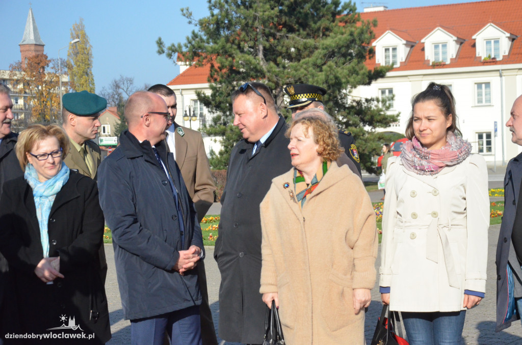 Otwarcie wystawy IPN na pl. Wolności
