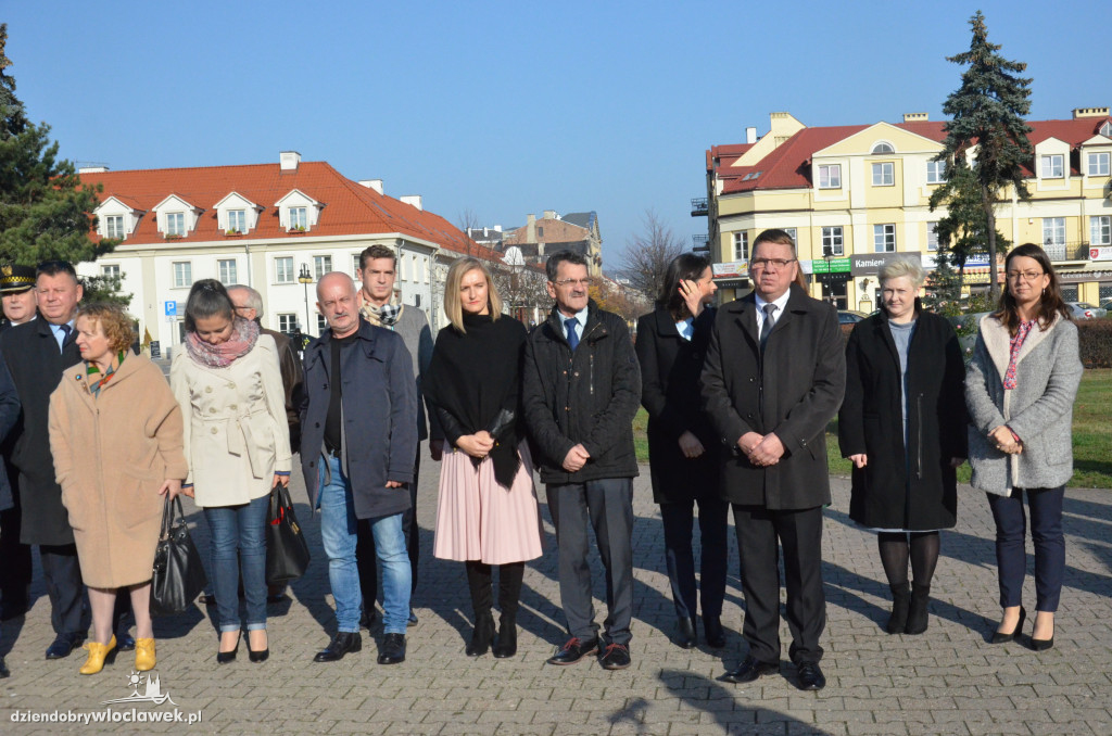 Otwarcie wystawy IPN na pl. Wolności