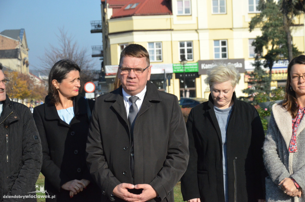 Otwarcie wystawy IPN na pl. Wolności