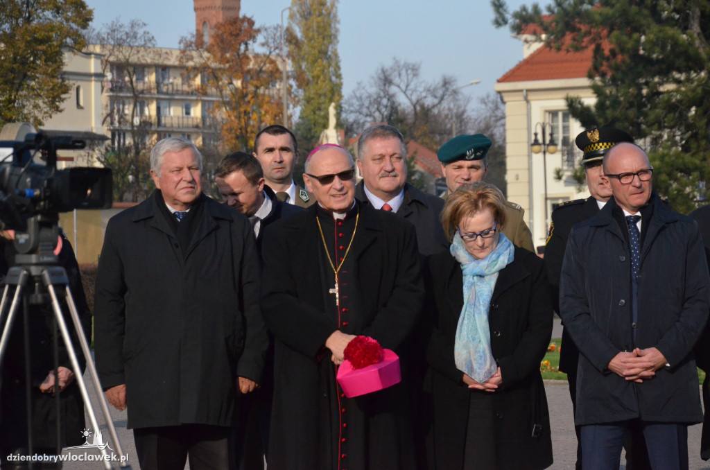 Otwarcie wystawy IPN na pl. Wolności