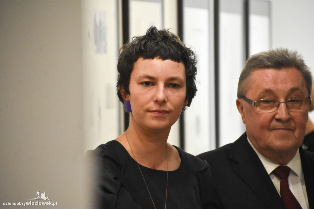 Wernisaż Luster Niepodległej w GSW