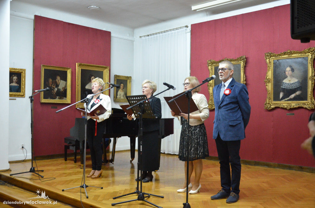 Wieczornica z okazji 100-lecia  niepodległości