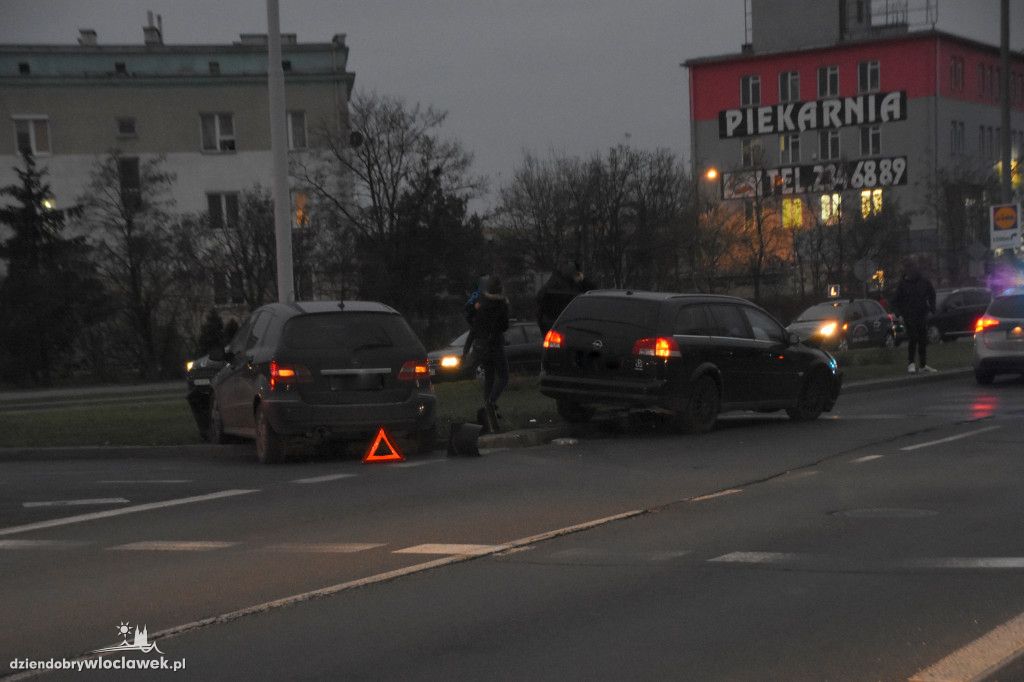 Kolizja przy Tesco. Zepsuty sygnalizator