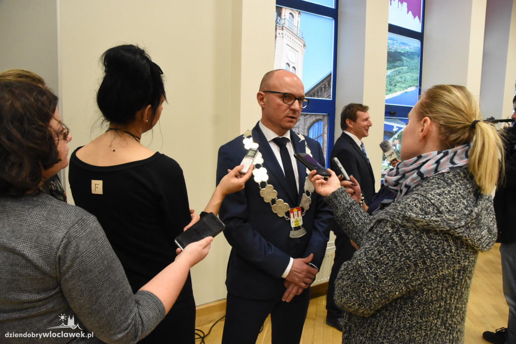 Sesja inauguracyjna - radni i goście
